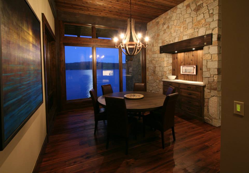 Lake View dining room